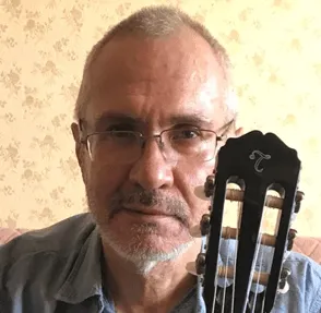 Преподаватель гитары Сергей Ваулин