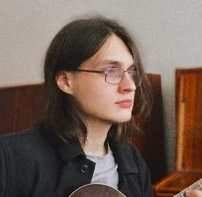 Преподаватель гитары Ярослав Воронов